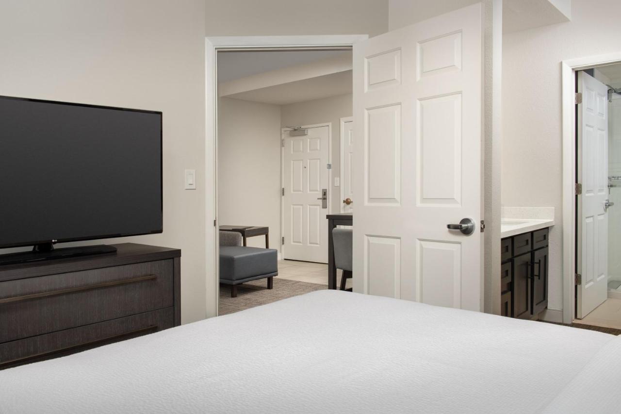 By Marriott Airport Hotel Phoenix