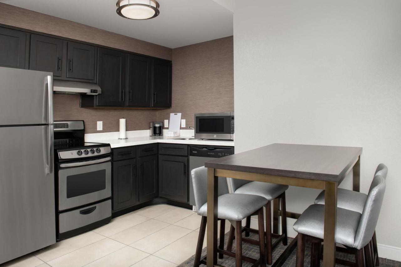 By Marriott Airport Hotel Phoenix