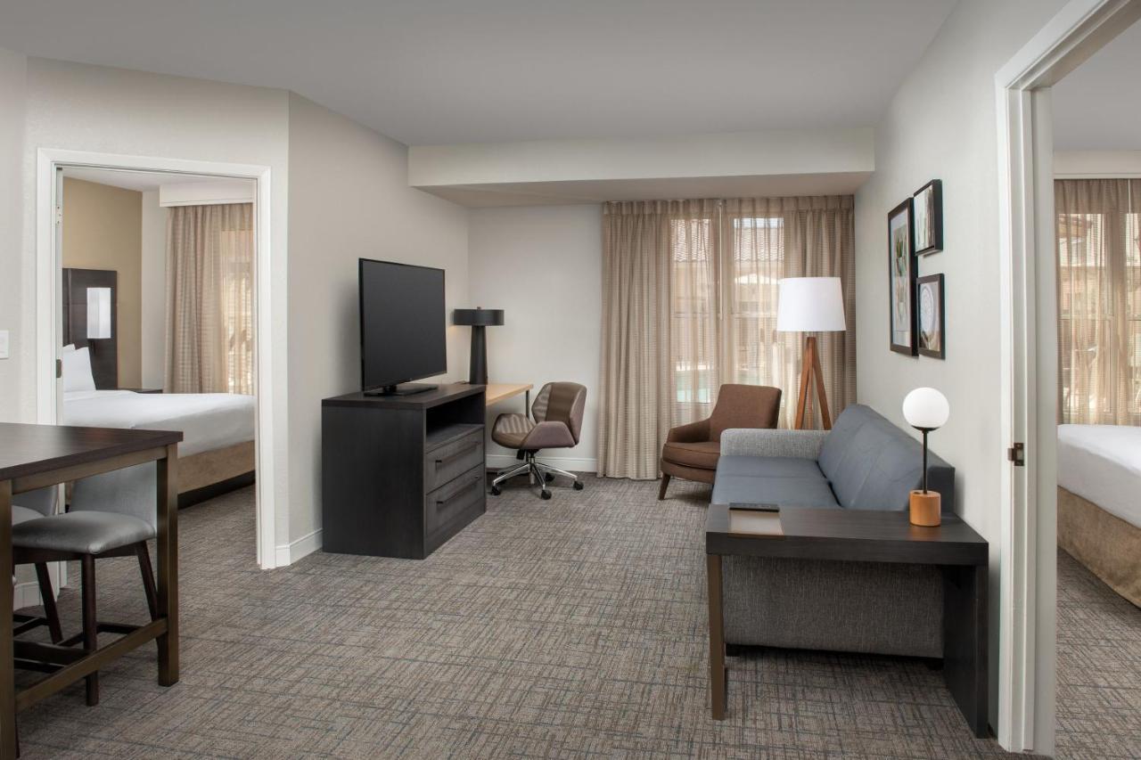 By Marriott Airport Hotel Phoenix