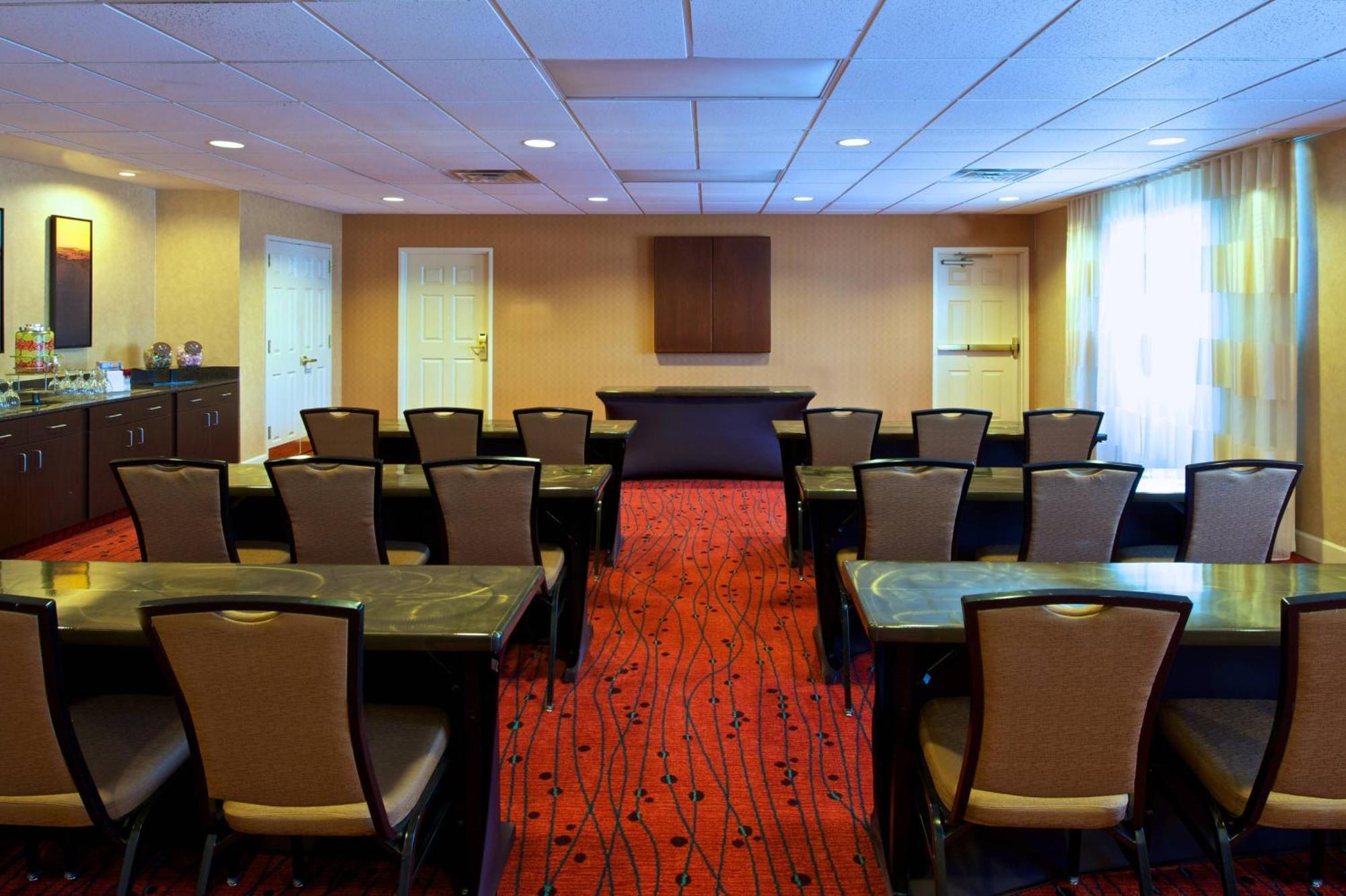 By Marriott Airport Hotel Phoenix