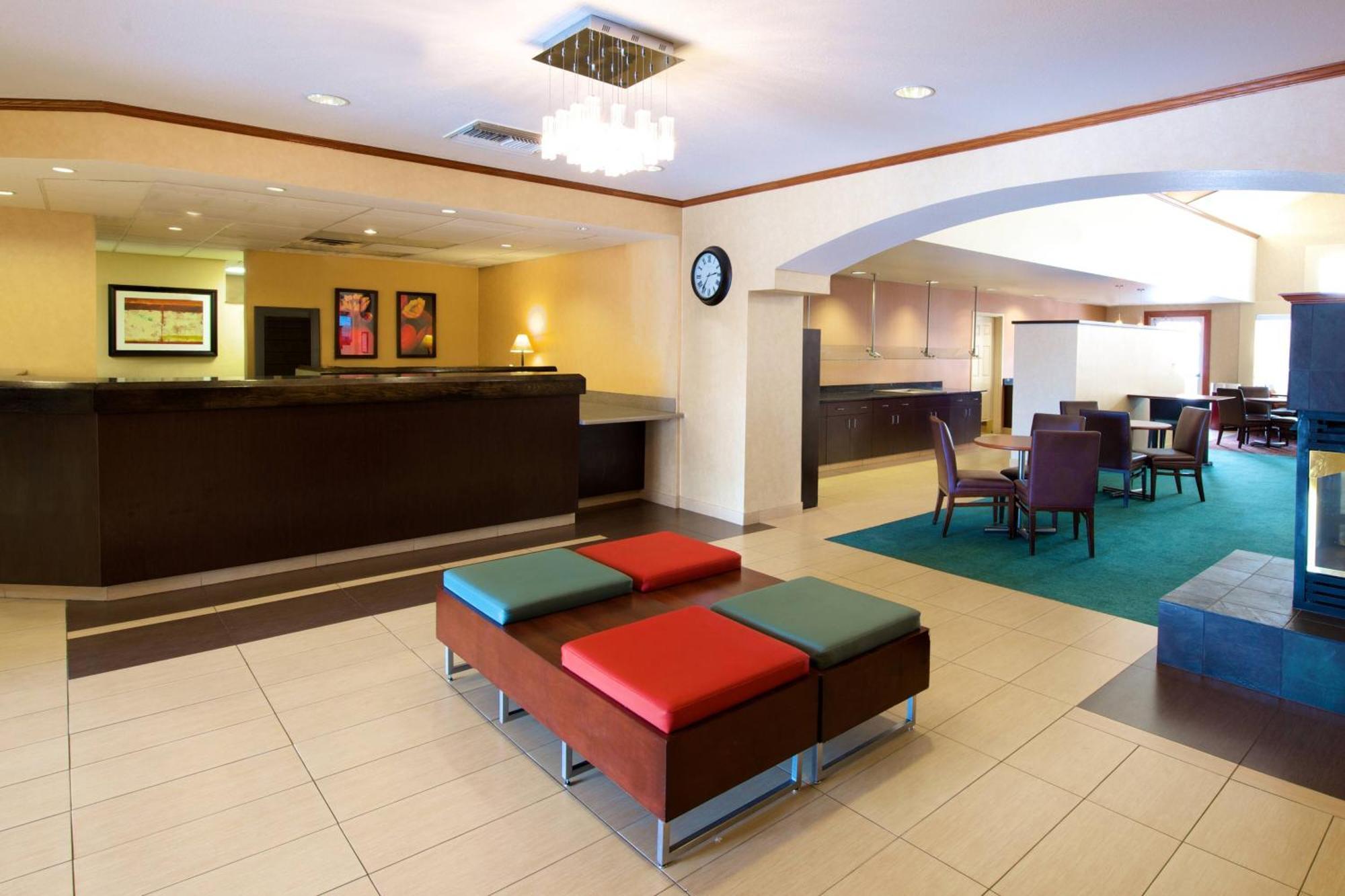 By Marriott Airport 3*