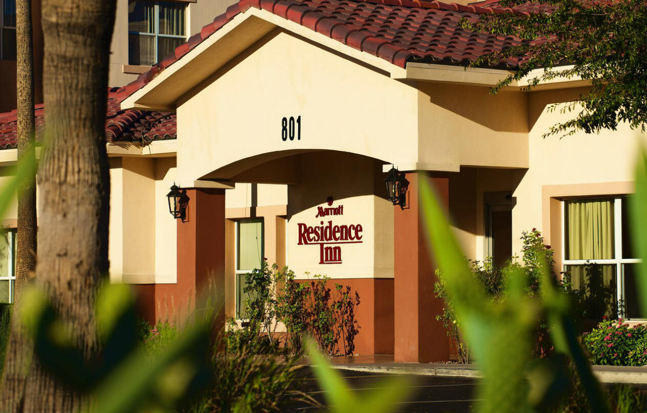 By Marriott Airport Hotel 3*